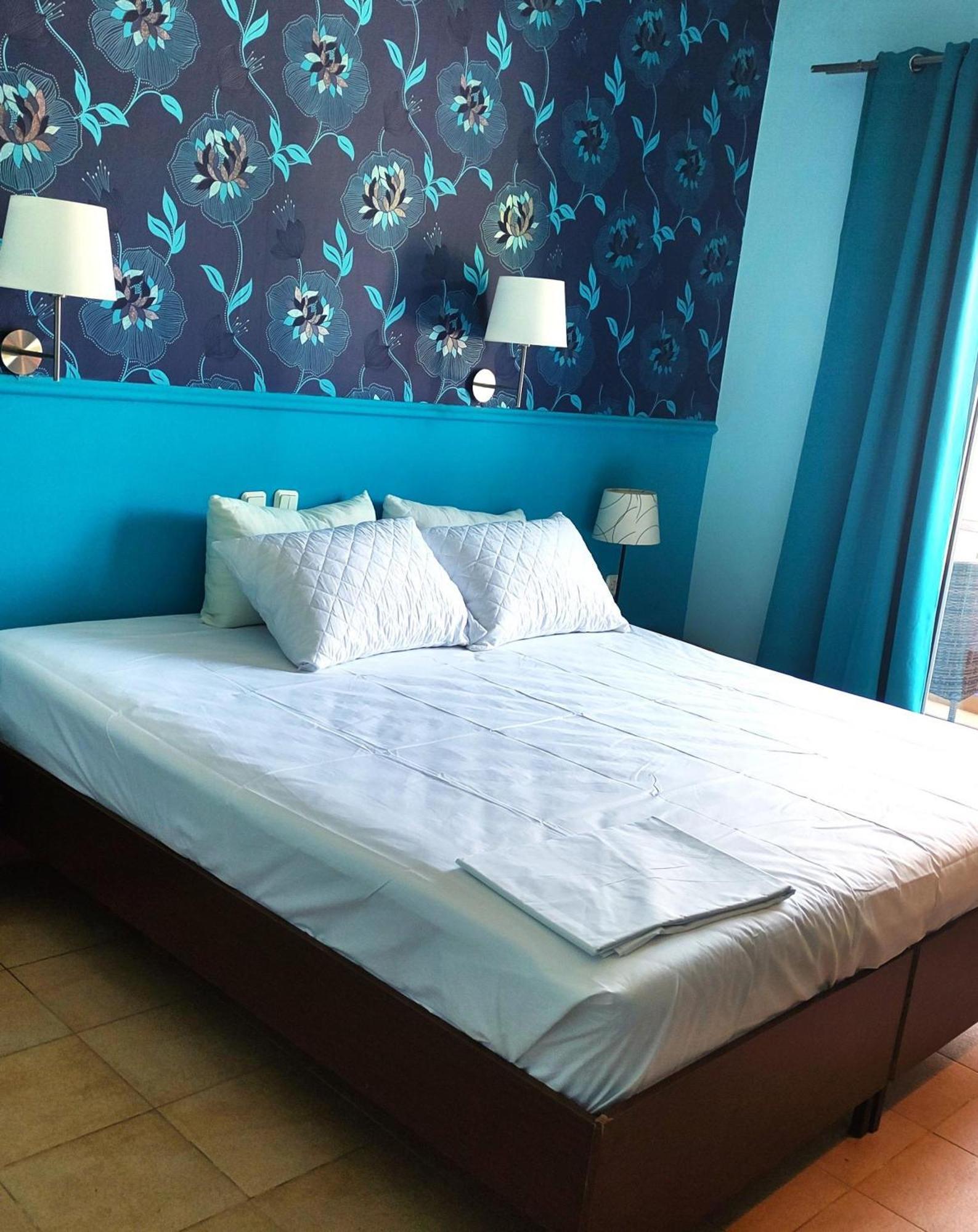 Okeania Seafront Rooms In Kamena Vourla Exteriör bild